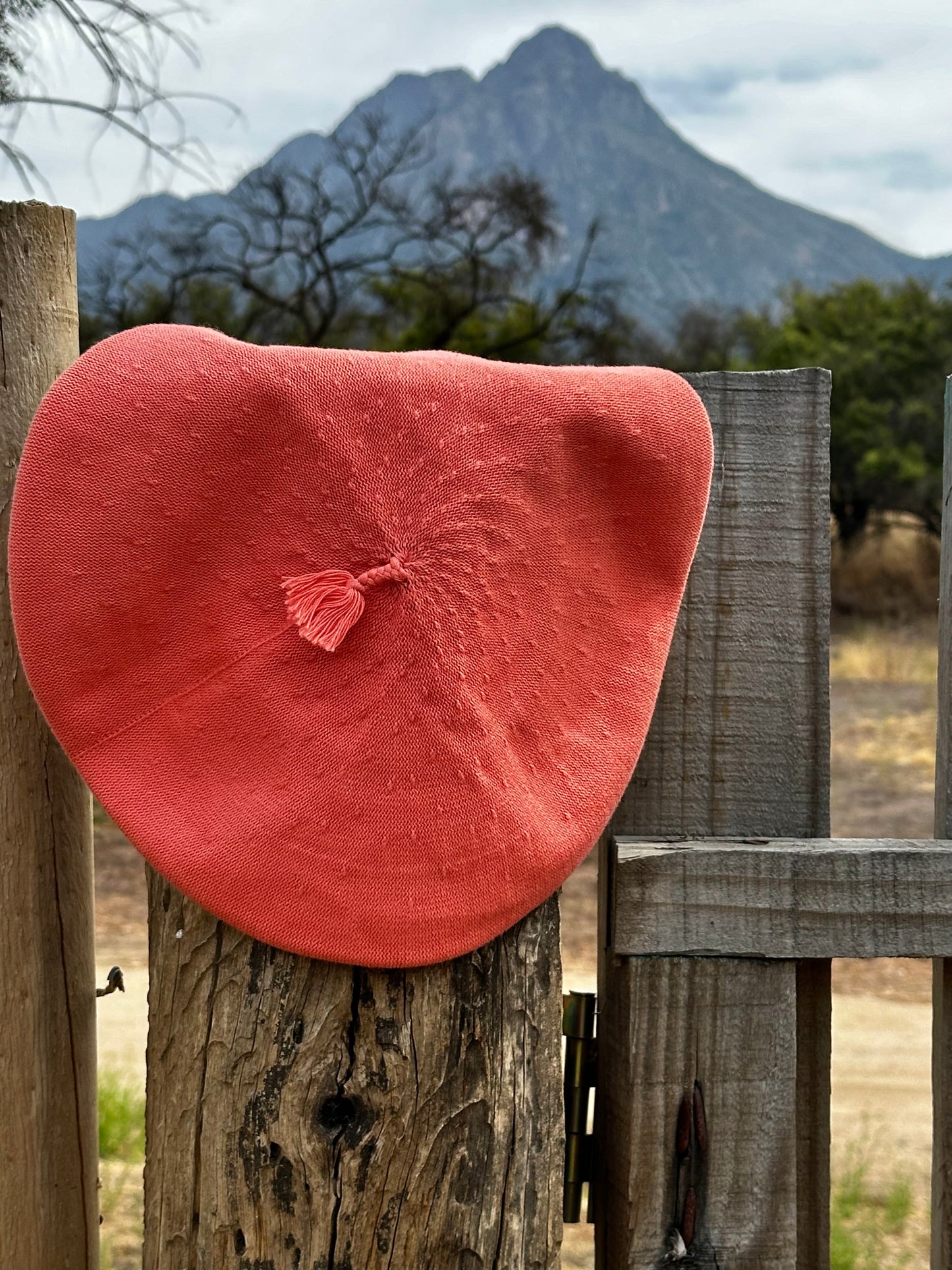 Boina Gaucha De Hilo Salmón/ Vuelo 30 Cm