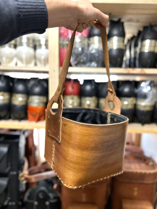 Matera de cuero tradicional 4 compartimentos cuero café Diseño #2