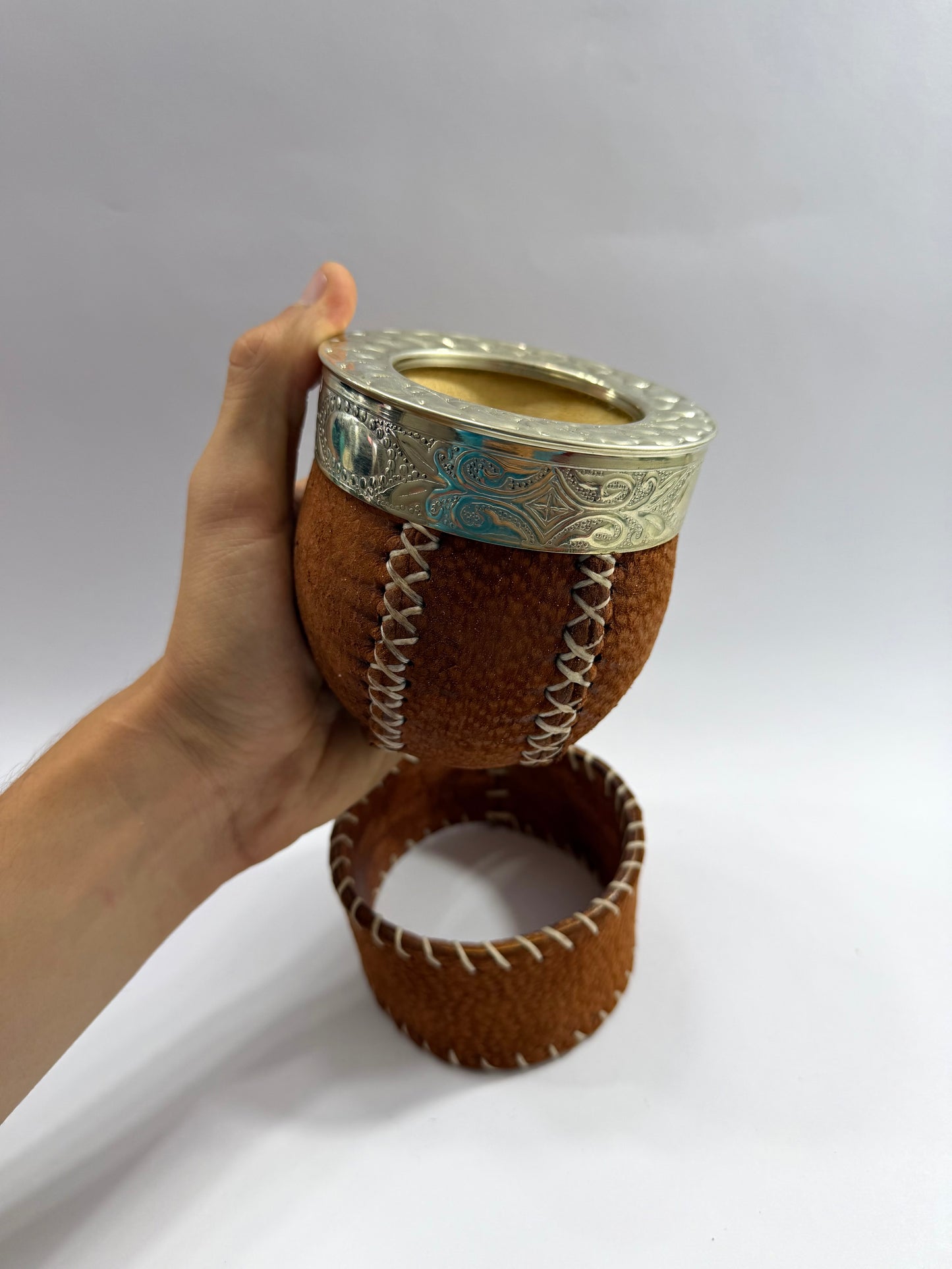 Mate Criollo Premium trabajado en Cuero Carpincho