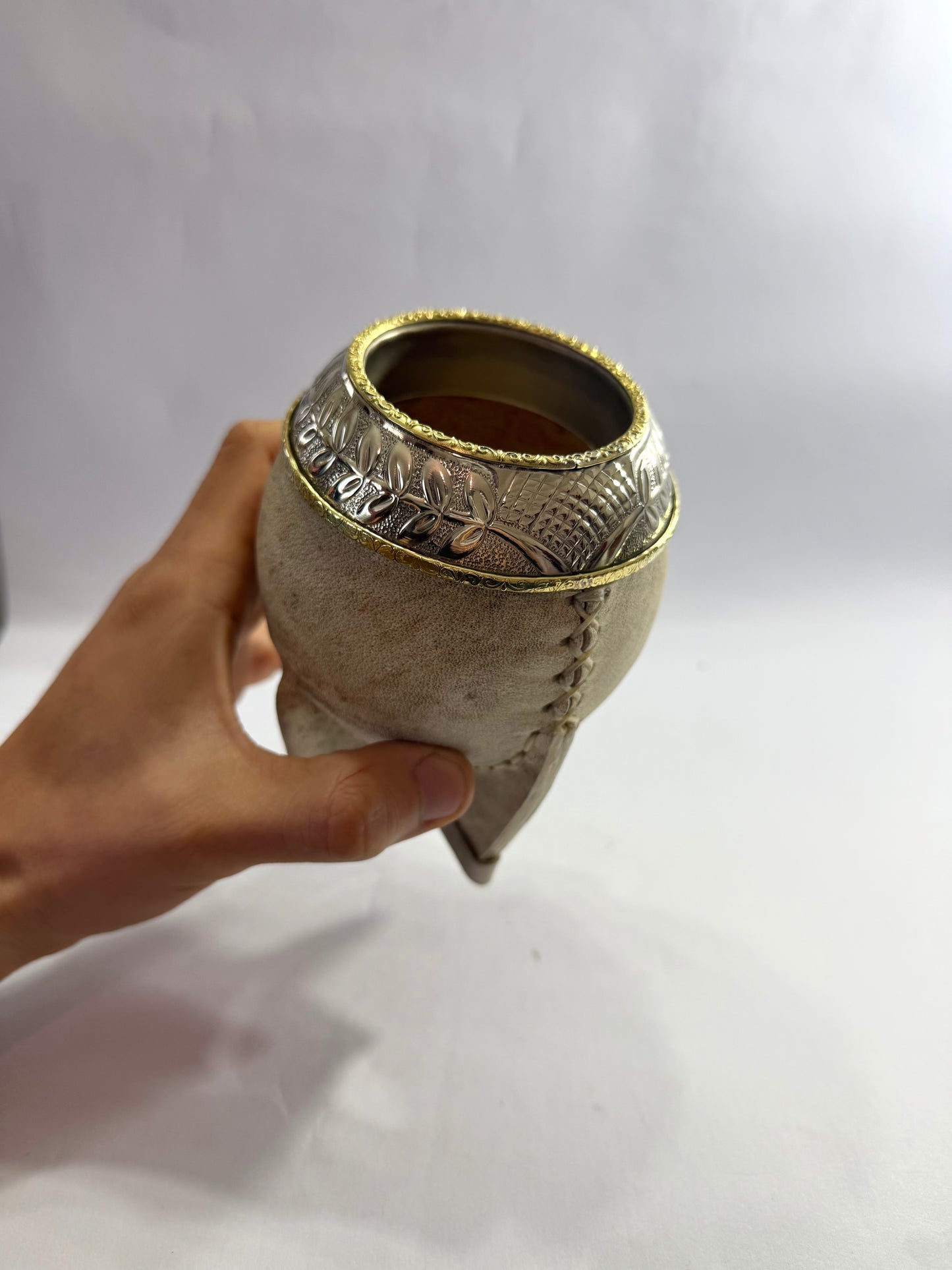 Mate Torpedo Premium De Calabaza En Cuero Crudo Virolon Uruguayo Artesanal Al Lacre 𝗟𝗔𝗨𝗥𝗘𝗟 + 𝗗𝗢𝗕𝗟𝗘 𝗛𝗘𝗕𝗥𝗔 𝗗𝗘 𝗕𝗥𝗢𝗡𝗖𝗘