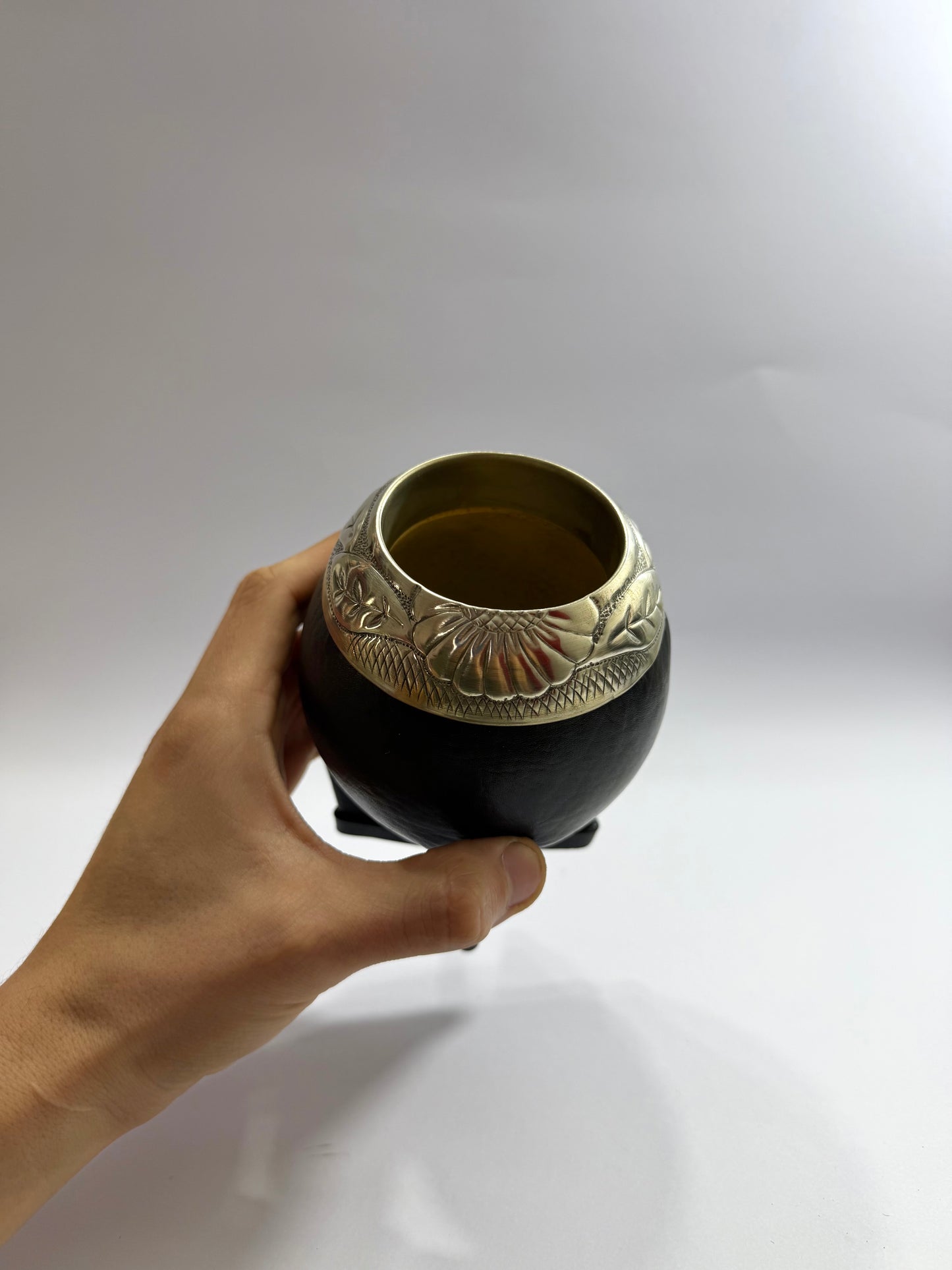 Mate Torpedo Premium Negro De Calabaza Virolon Uruguayo Artesanal Al Lacre 𝗛𝗢𝗝𝗔𝗦 𝗬 𝗙𝗟𝗢𝗥.