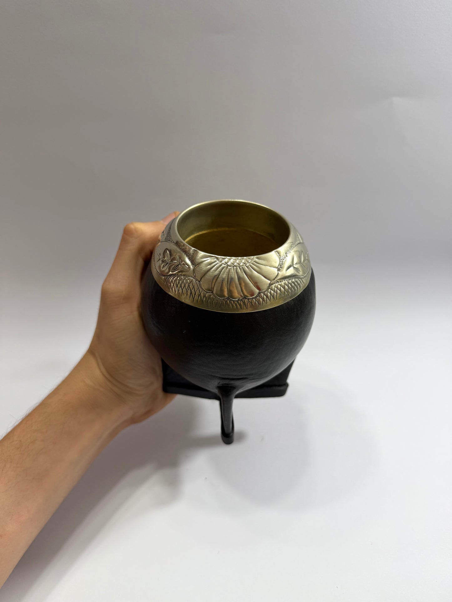 Mate Torpedo Premium Negro De Calabaza Virolon Uruguayo Artesanal Al Lacre 𝗛𝗢𝗝𝗔𝗦 𝗬 𝗙𝗟𝗢𝗥.