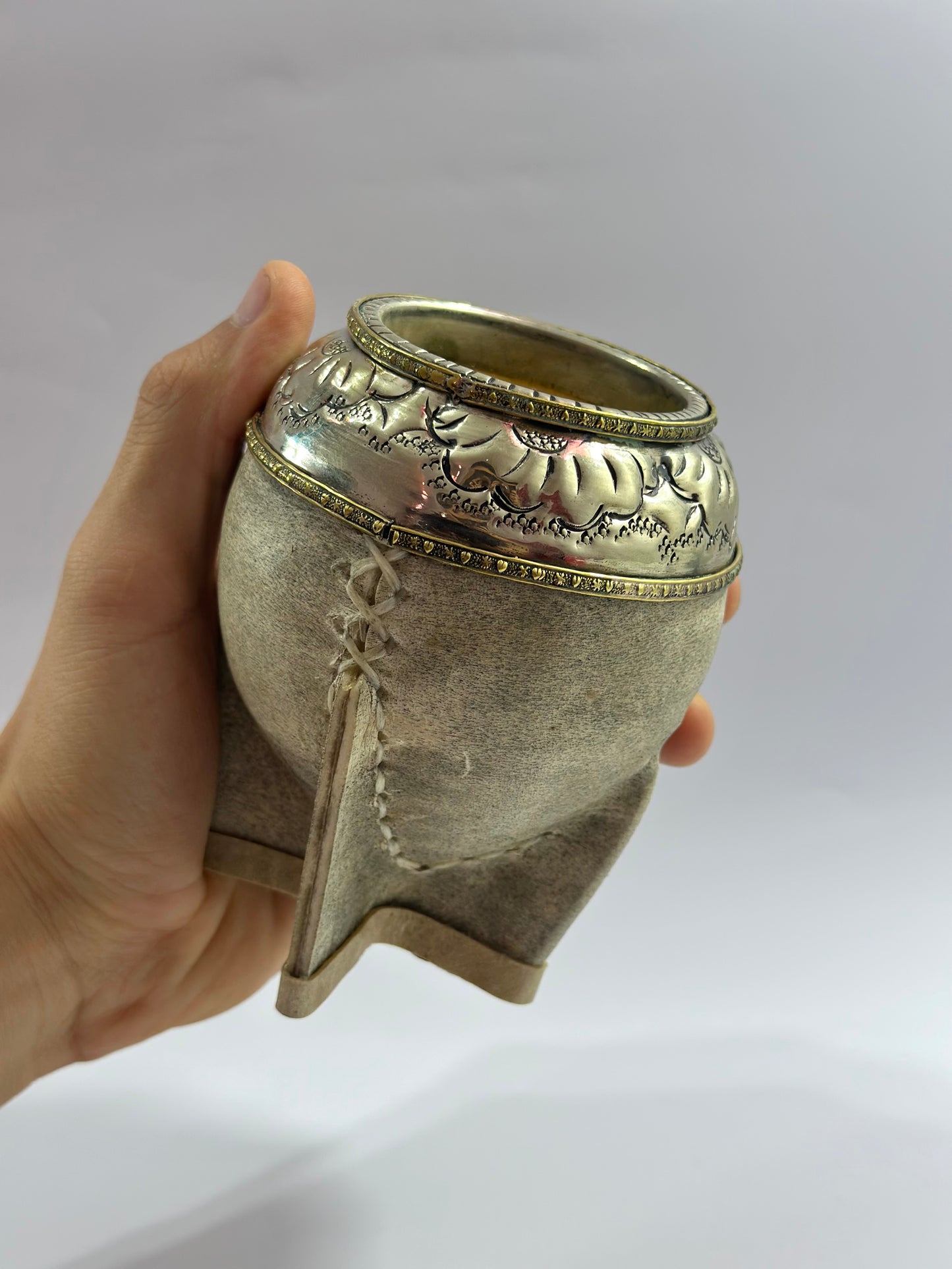 Torpedo De Calabaza Trabajado En Cuero Crudo / Virolón Uruguayo Lacre con Doble Hebra de bronce