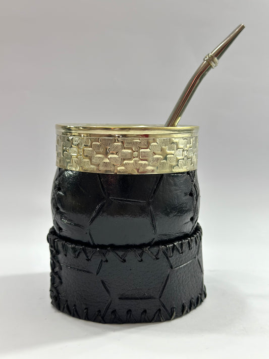Mate Criollo Negro Labrado Diseño Balón de Fútbol + Bombilla de Acero Tradicional