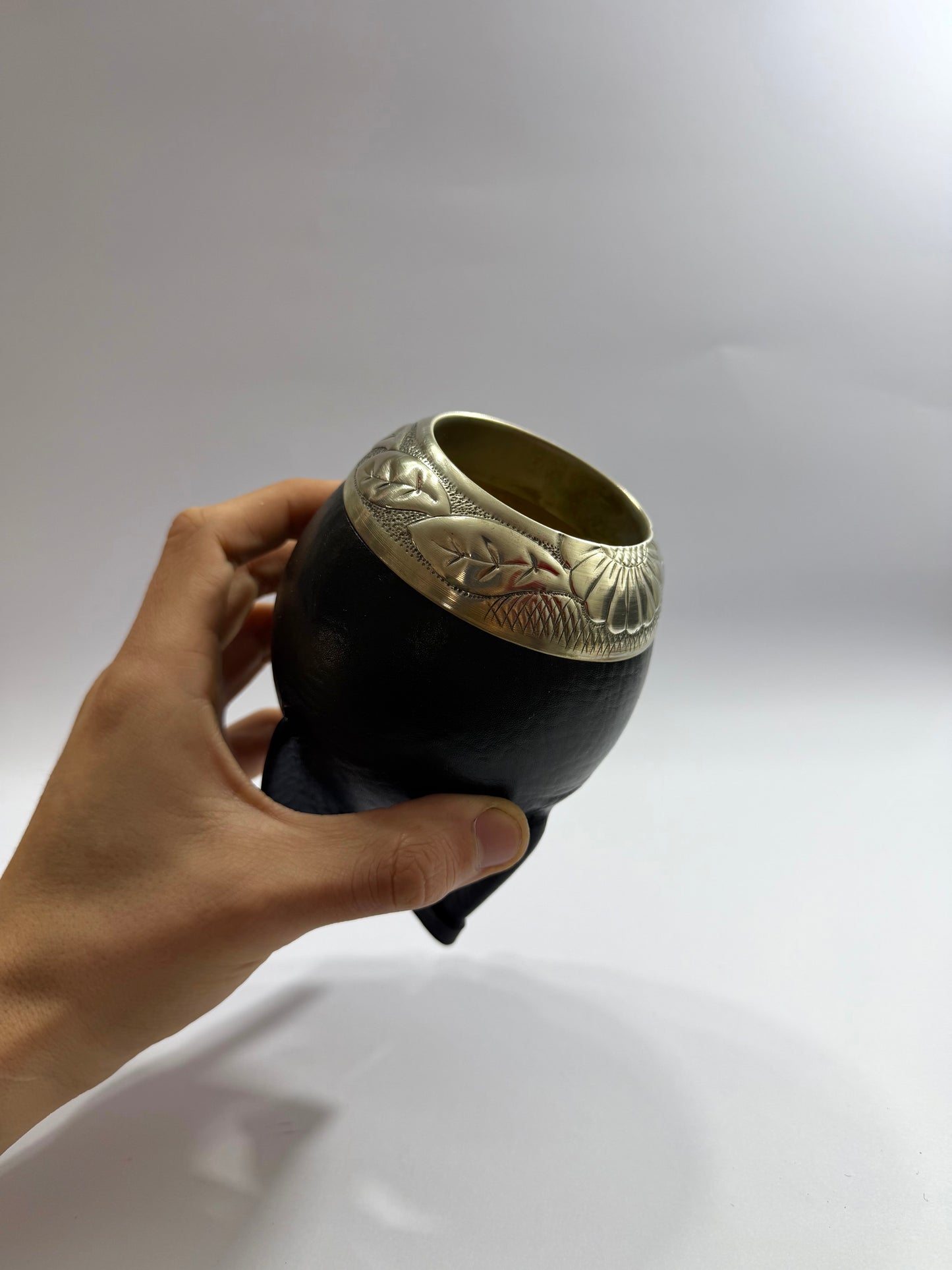 Mate Torpedo Premium Negro De Calabaza Virolon Uruguayo Artesanal Al Lacre 𝗛𝗢𝗝𝗔𝗦 𝗬 𝗙𝗟𝗢𝗥.