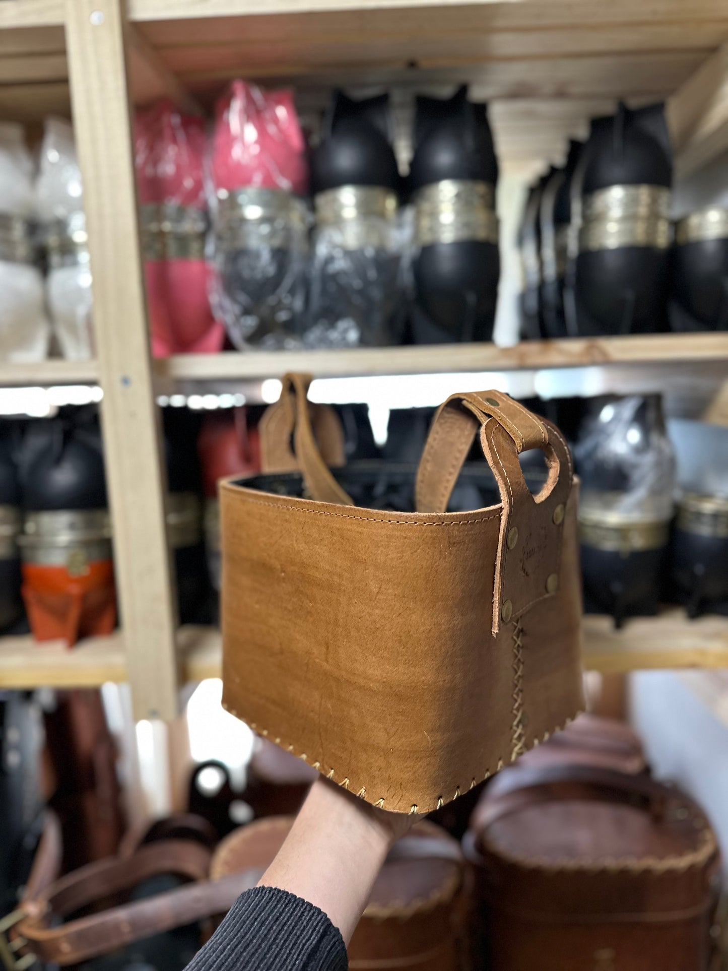 Matera de cuero tradicional 4 compartimentos cuero café Diseño #2