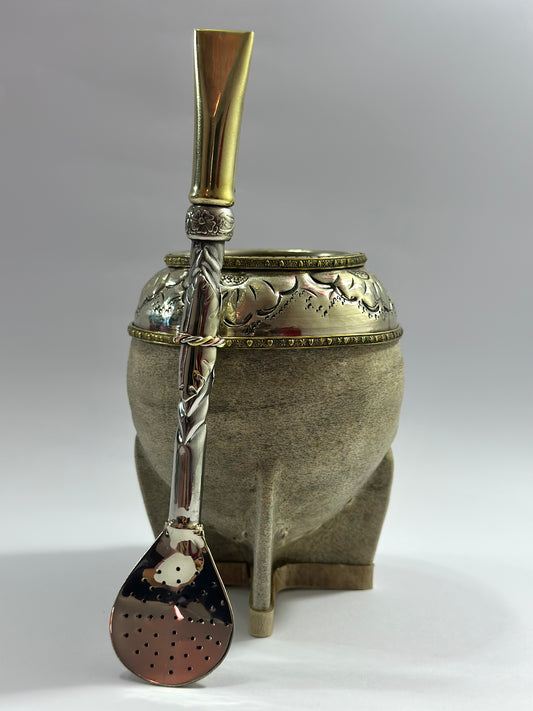 Torpedo De Calabaza Trabajado En Cuero Crudo / Virolón Uruguayo Lacre con Doble Hebra de bronce